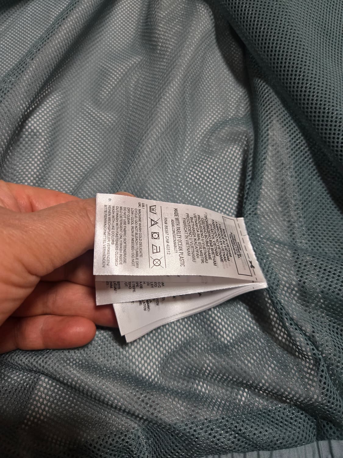 아디다스 그라데이션 불꽃 바람막이 점퍼 상품이미지9