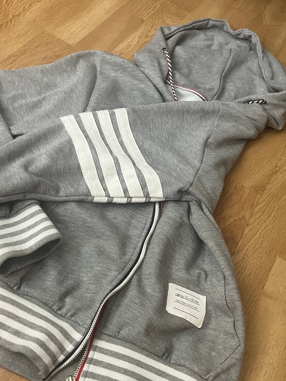 톰브라운 후드집업 상품이미지9