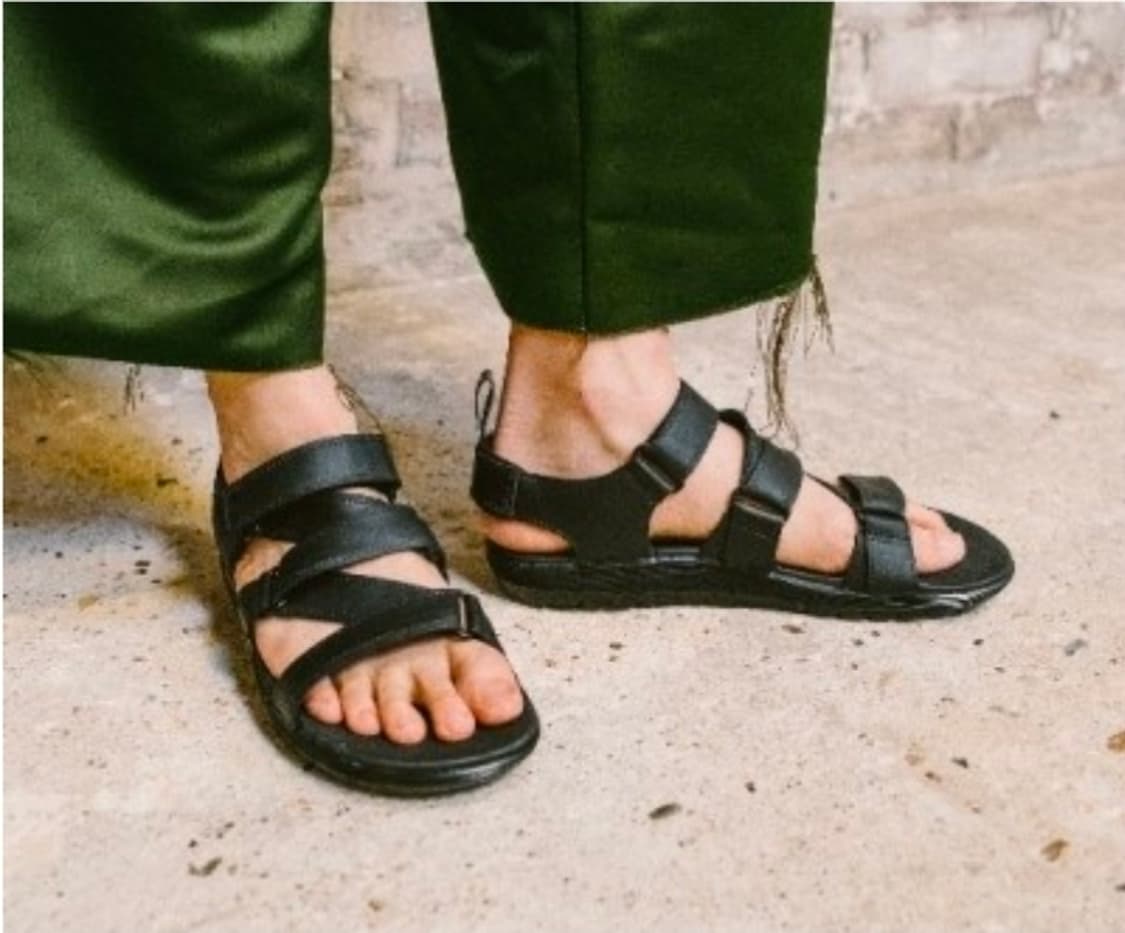 닥터마틴(Dr.Martens) 레드핀 샌들 41size 상품이미지2