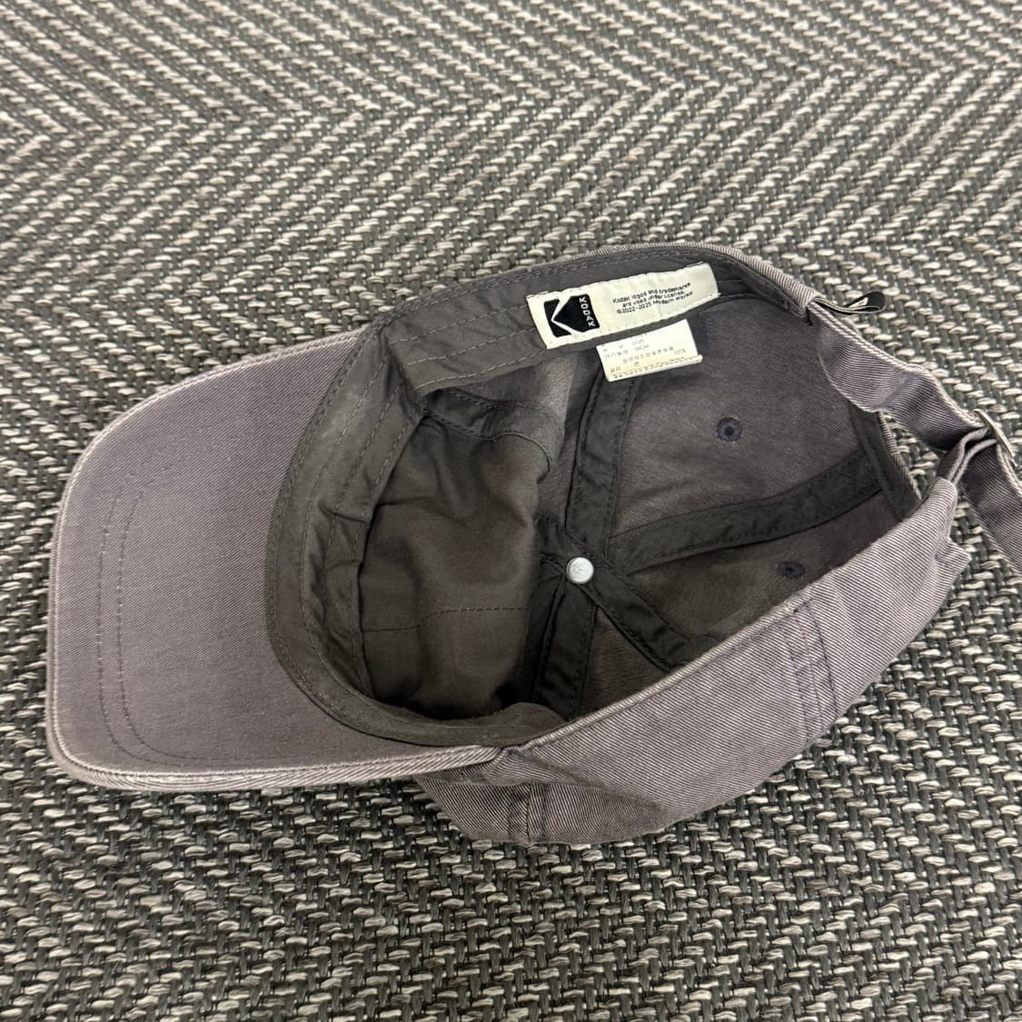코닥 챠콜 그레이 스몰 로고 볼캡 58ich 상품이미지4