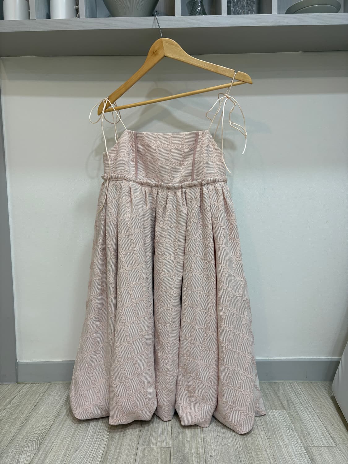 비뮈에트 볼륨 원피스 상품이미지1