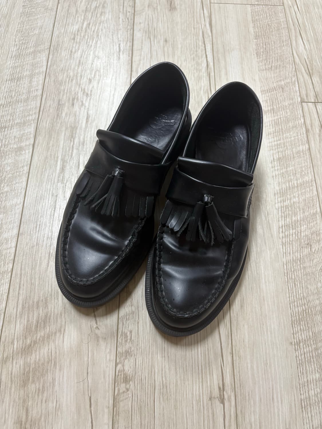 닥터마틴 아드리안 블랙 270 상품이미지1