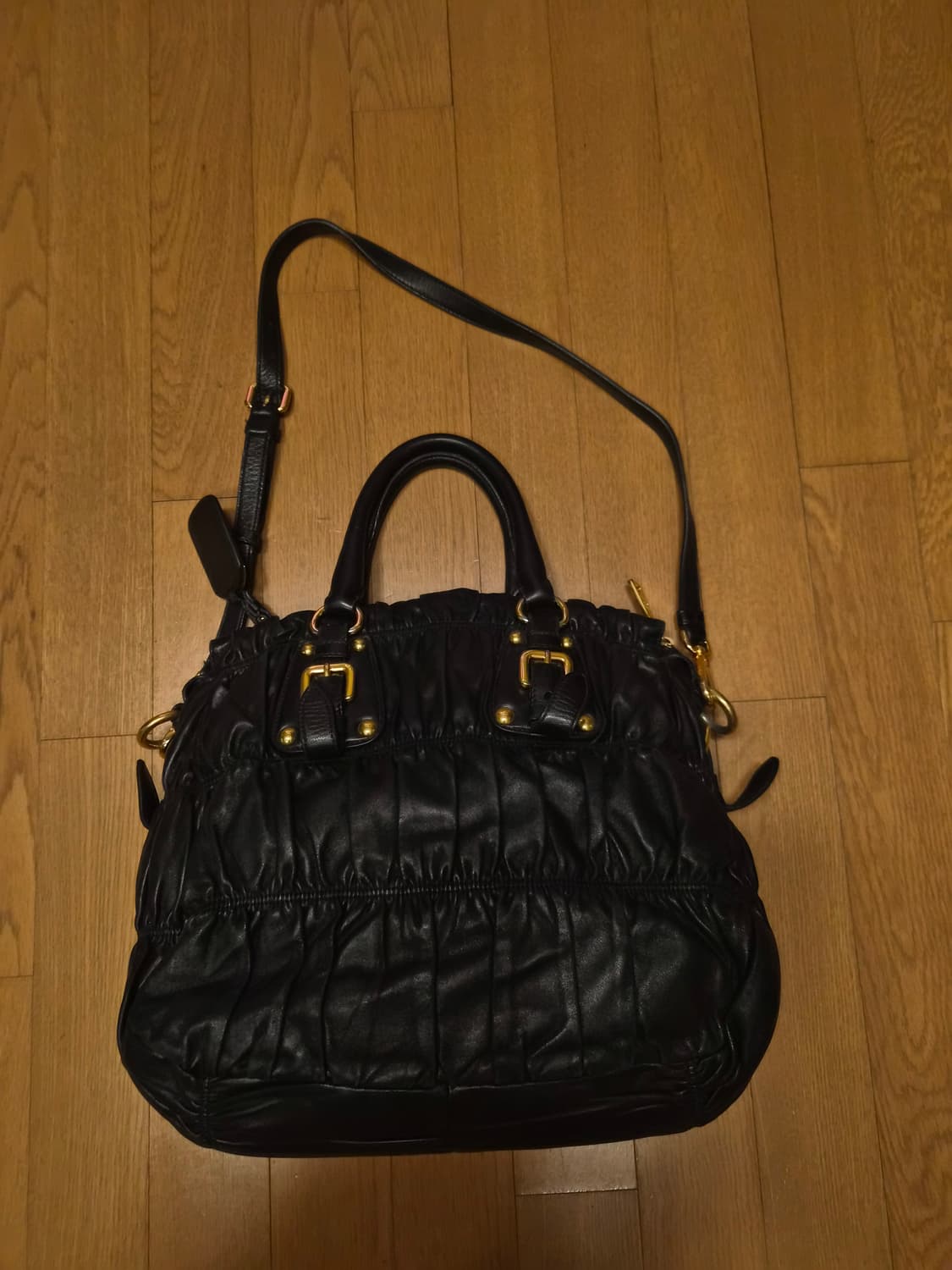 (정품) 프라다 나파가죽 고프레 크로스백(여자 명품 가방 숄더백 토트백) 상품이미지2