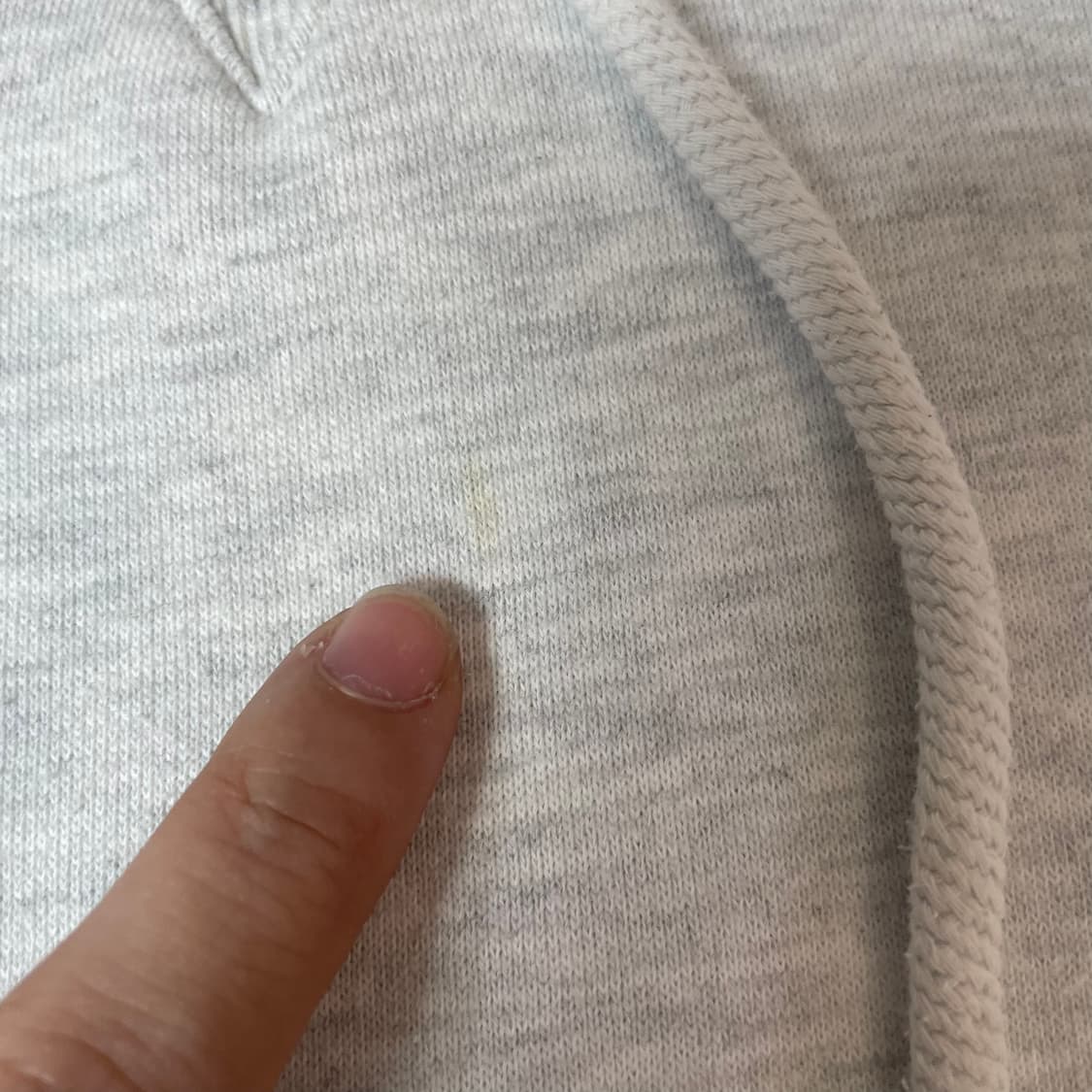 인터크루 사이드 레터링 그레이 후드 105 상품이미지5