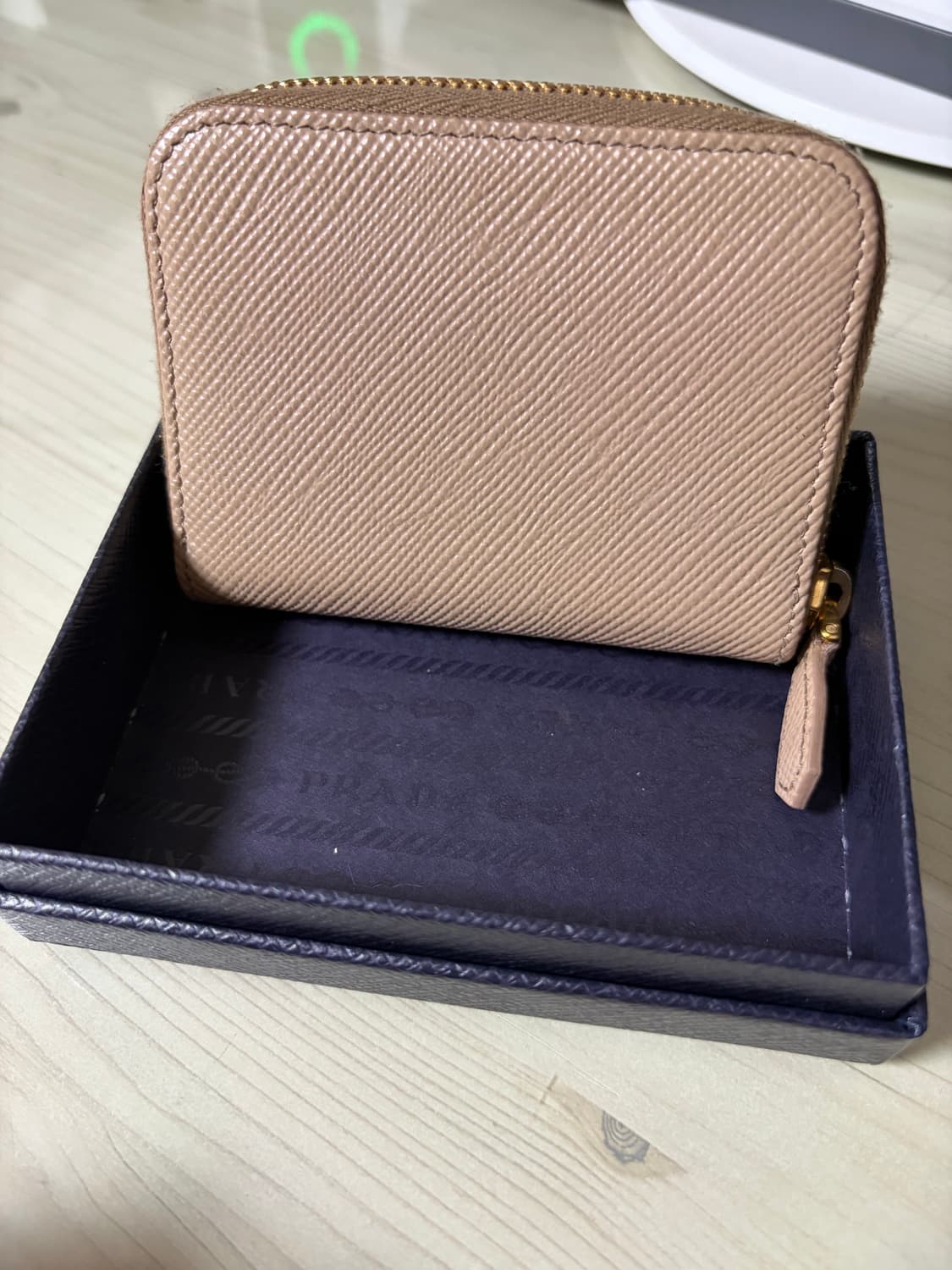 프라다 사피아노 레더 코인 퍼스 파우더 핑크 상품이미지2