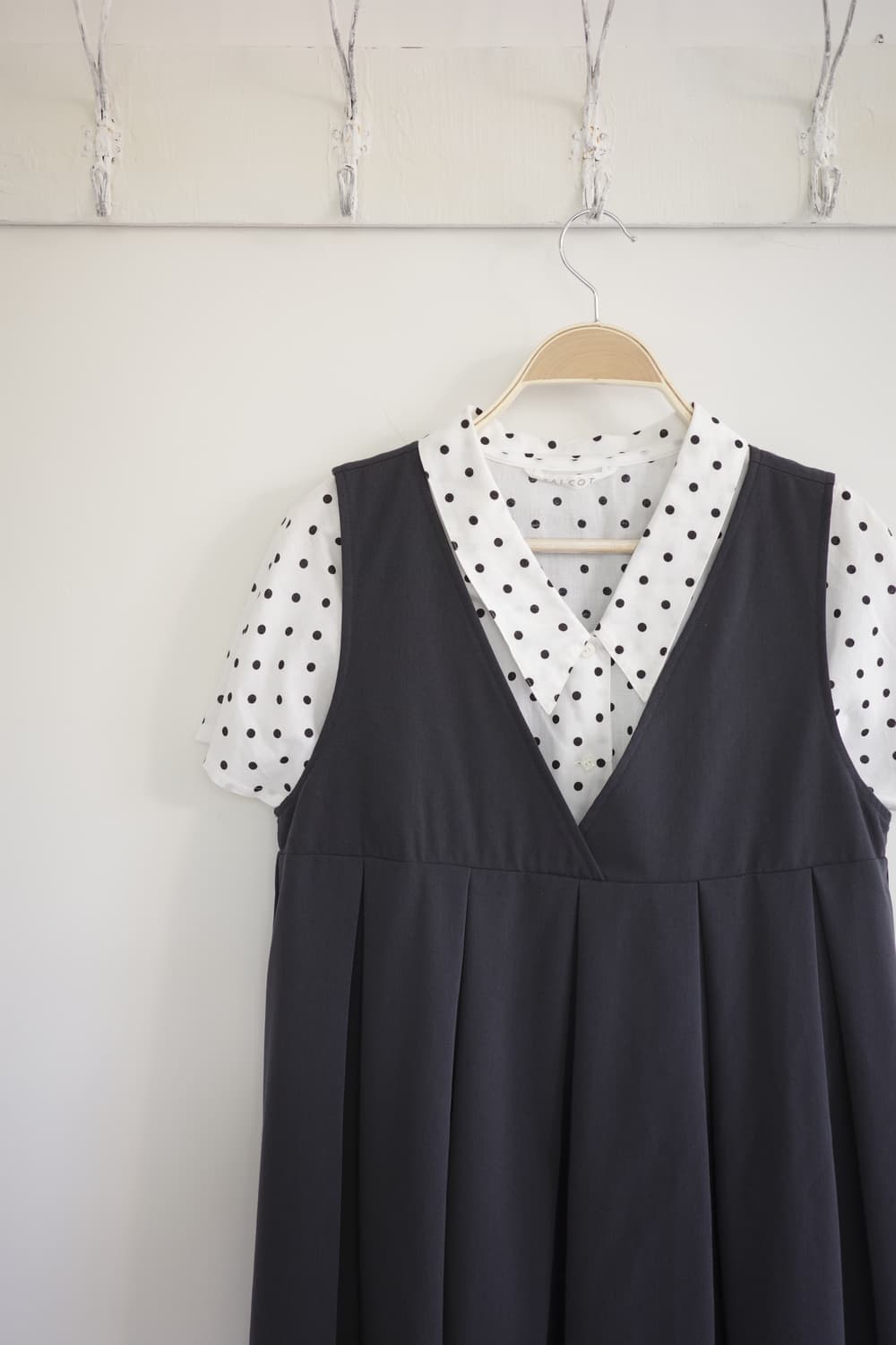 일본 빈티지 블랙 V넥 플리츠 원피스 상품이미지1