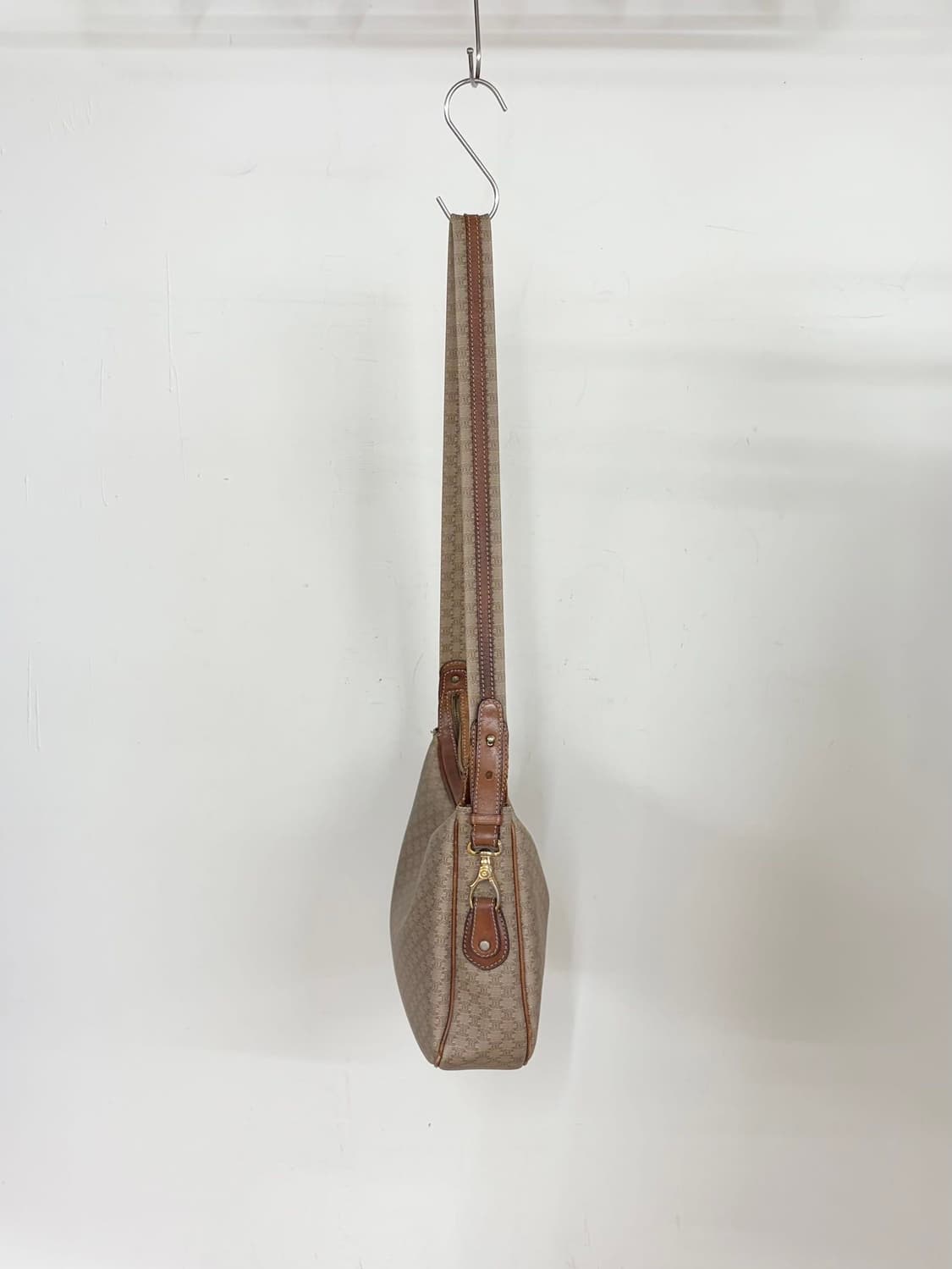 셀린느 베이지 마카담 캔버스 호보 숄더백  상품이미지4