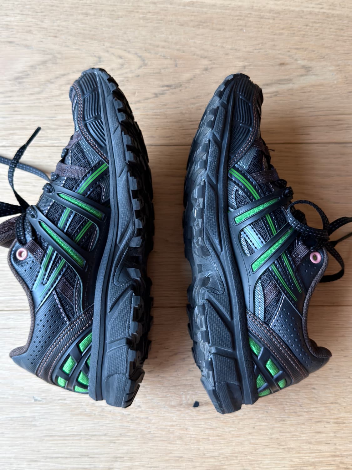 아식스 x 앤더슨벨 젤소노마 블랙 그린 상품이미지3