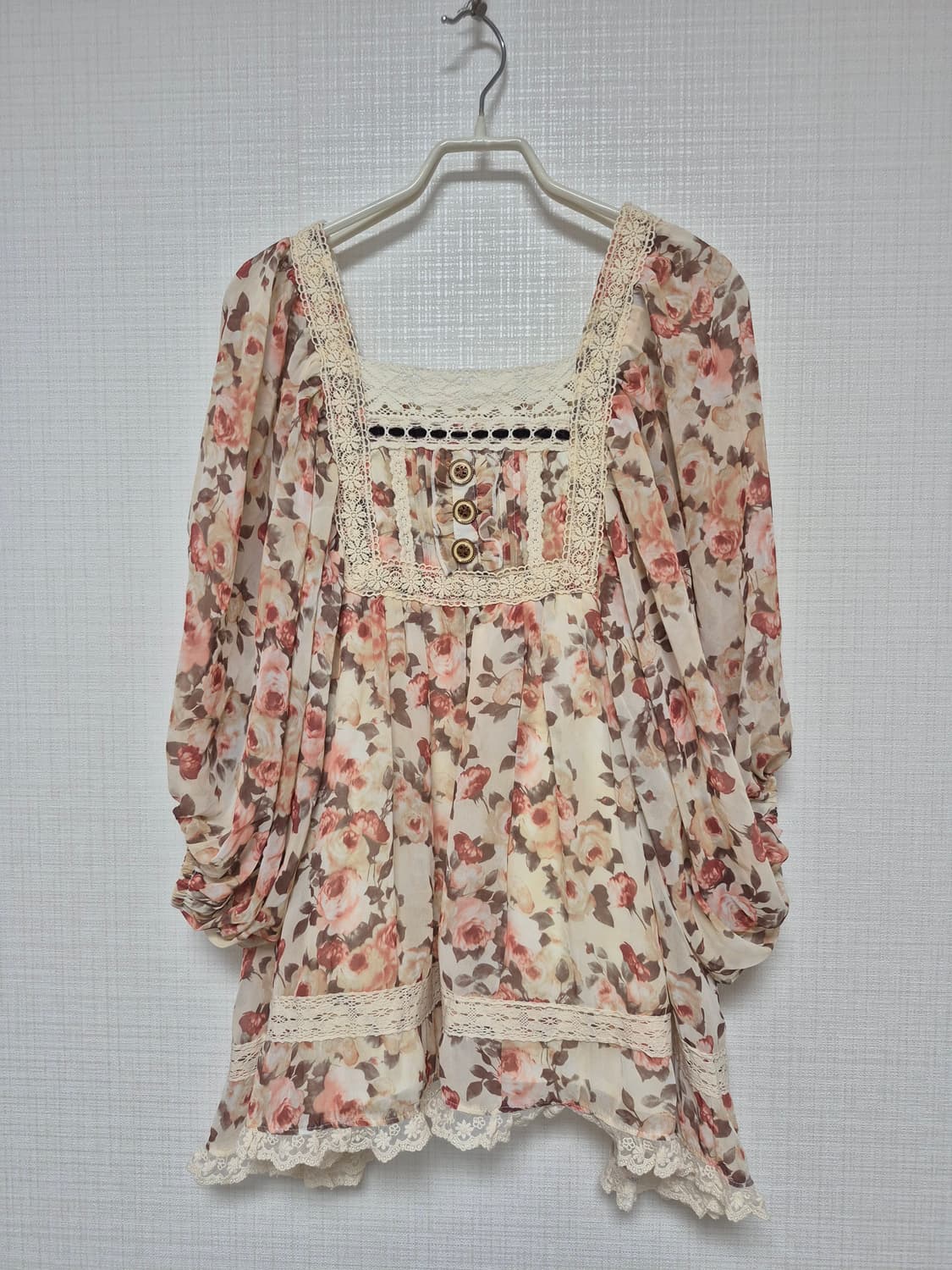 리즈리사 아이보리 앤틱꽃무늬 쉬폰 튜닉 상품이미지1