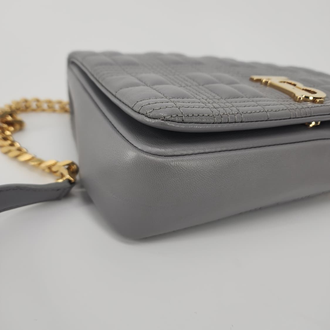 초민트급 버버리 스몰 롤라백 체인 숄더백 그레이 금장 상품이미지4
