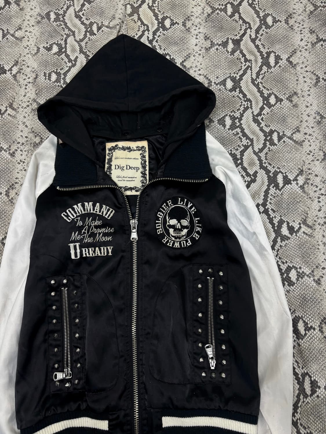  00‘s Rare Design Skull Patch&Stud Detai 상품이미지3