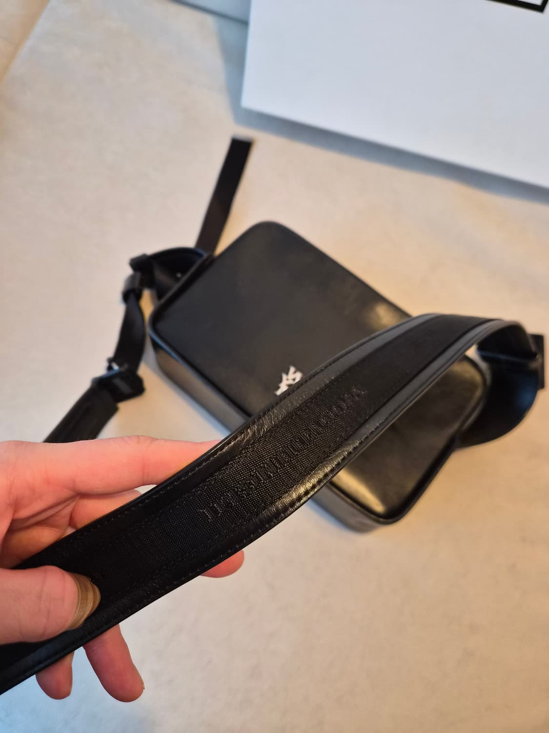 우영미 스퀘어 크로스바디백 블랙 상품이미지5