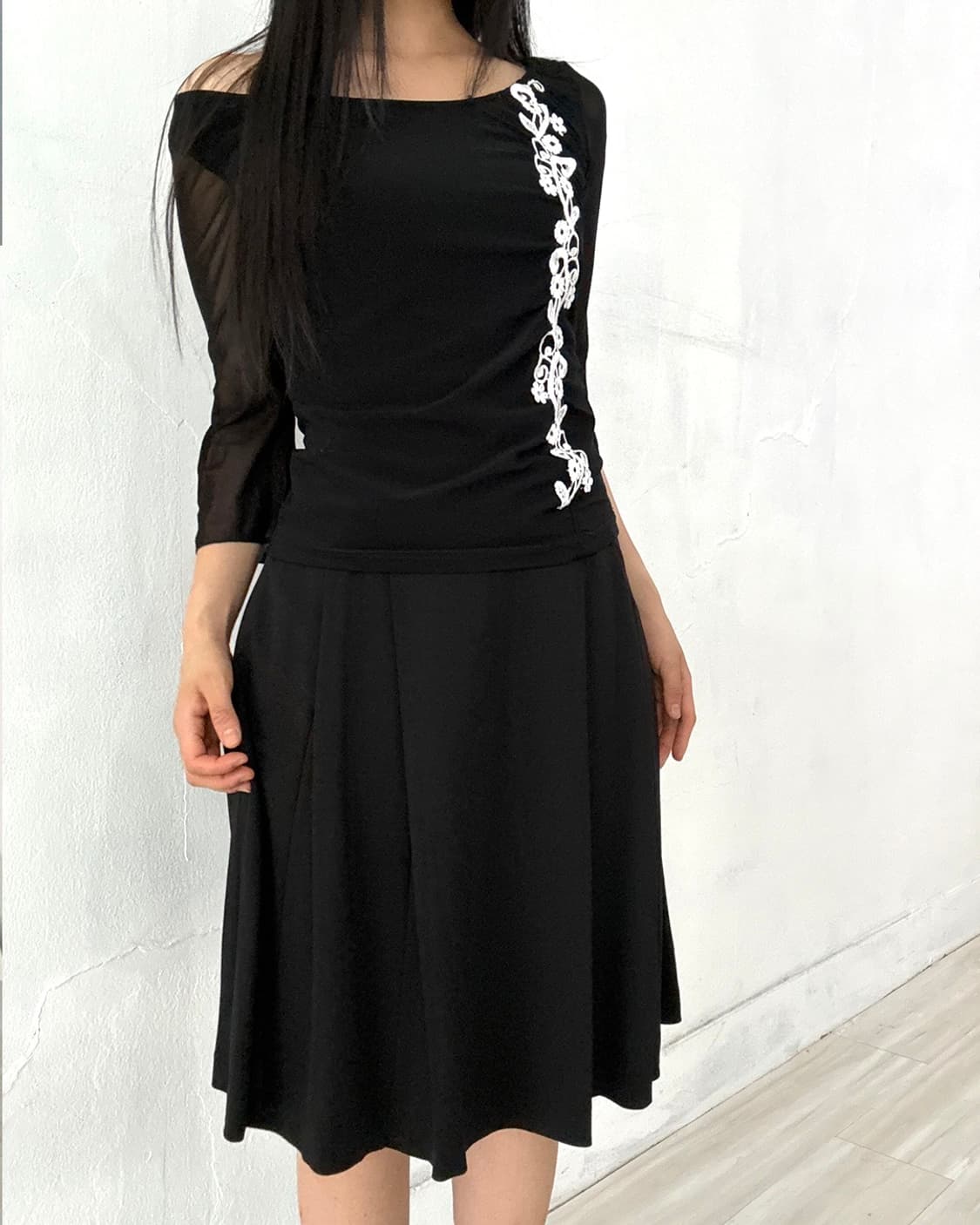 Black Minimal Flare Midi Skirt 상품이미지5
