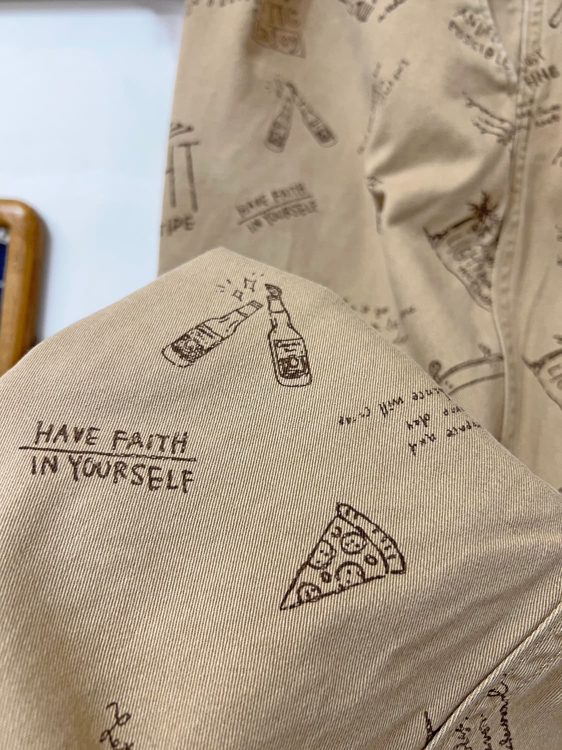 UNSTUDIED Printed Relaxed Chino Pants 상품이미지9