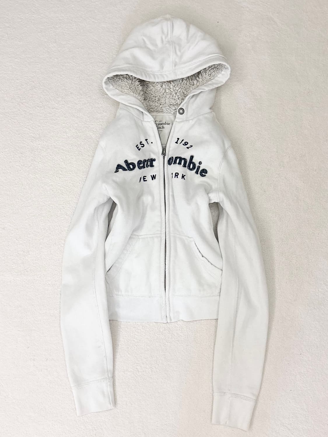 Abercrombie 아베크롬비 화이트 양털 퍼 후드집업 상품이미지2