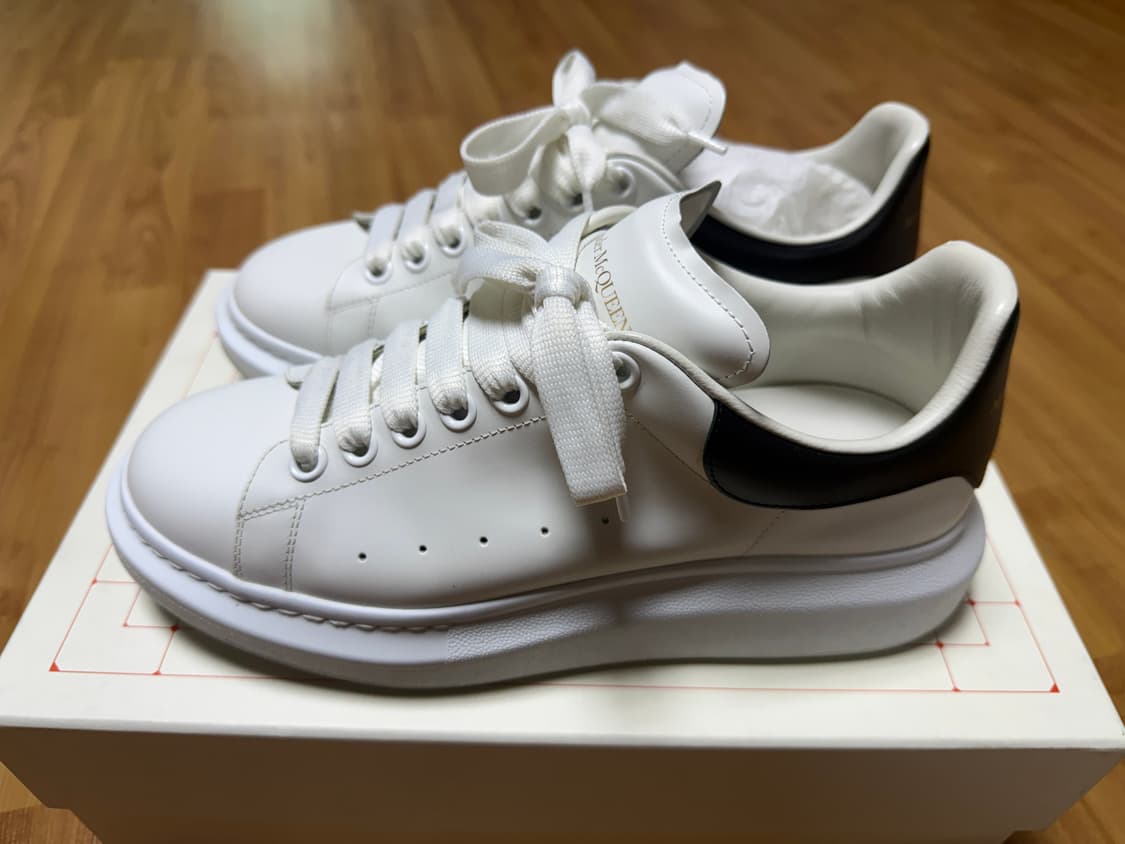 알렉산더맥퀸 오버솔 흰/검 41size 상품이미지4