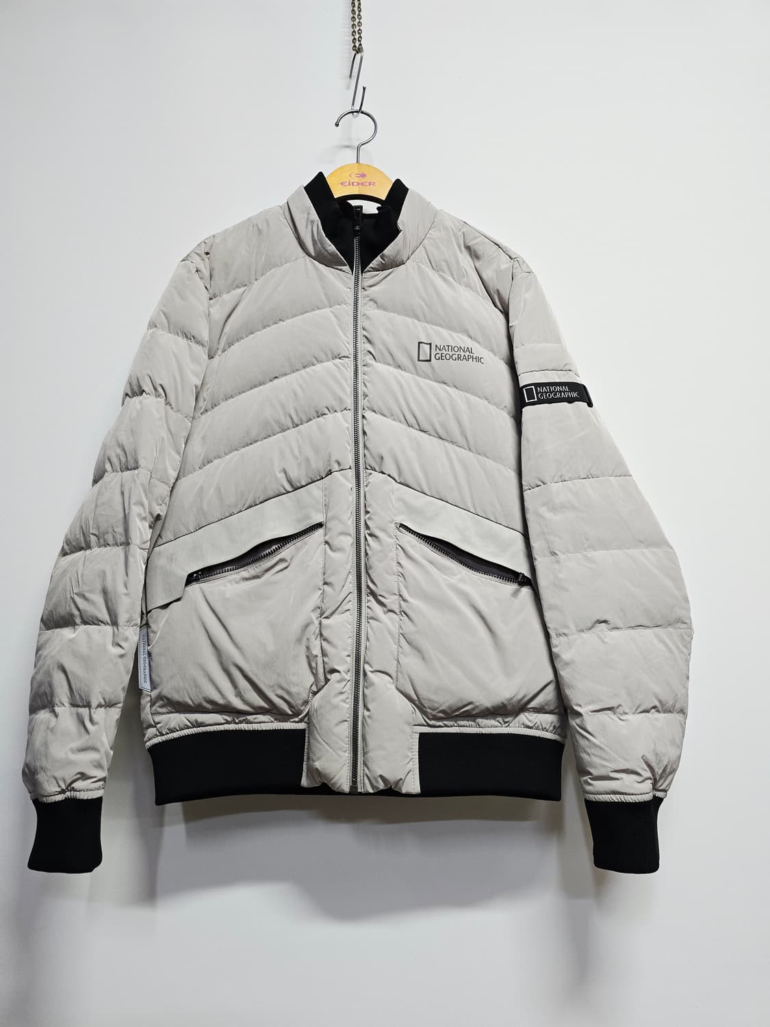 내셔널지오그래픽 패딩 점퍼 라이트베이지 상품이미지1