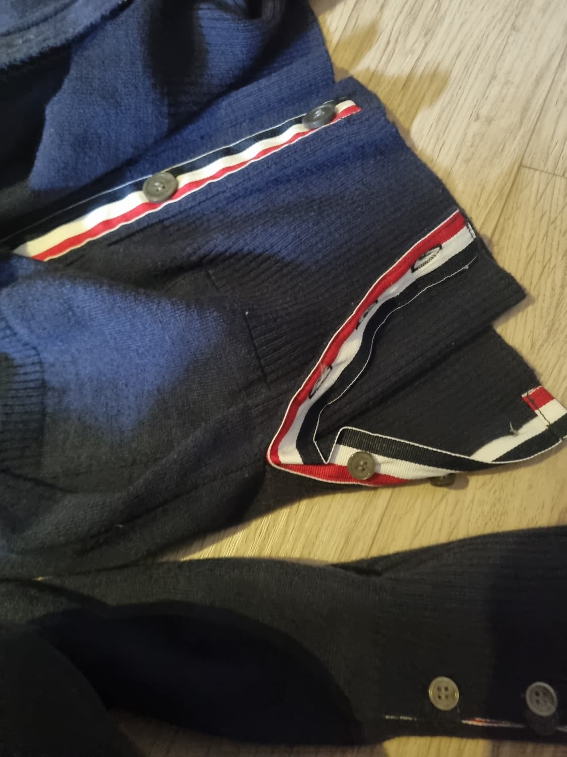 급처) 톰브라운 네이비 가디건.  M/XL 상품이미지6