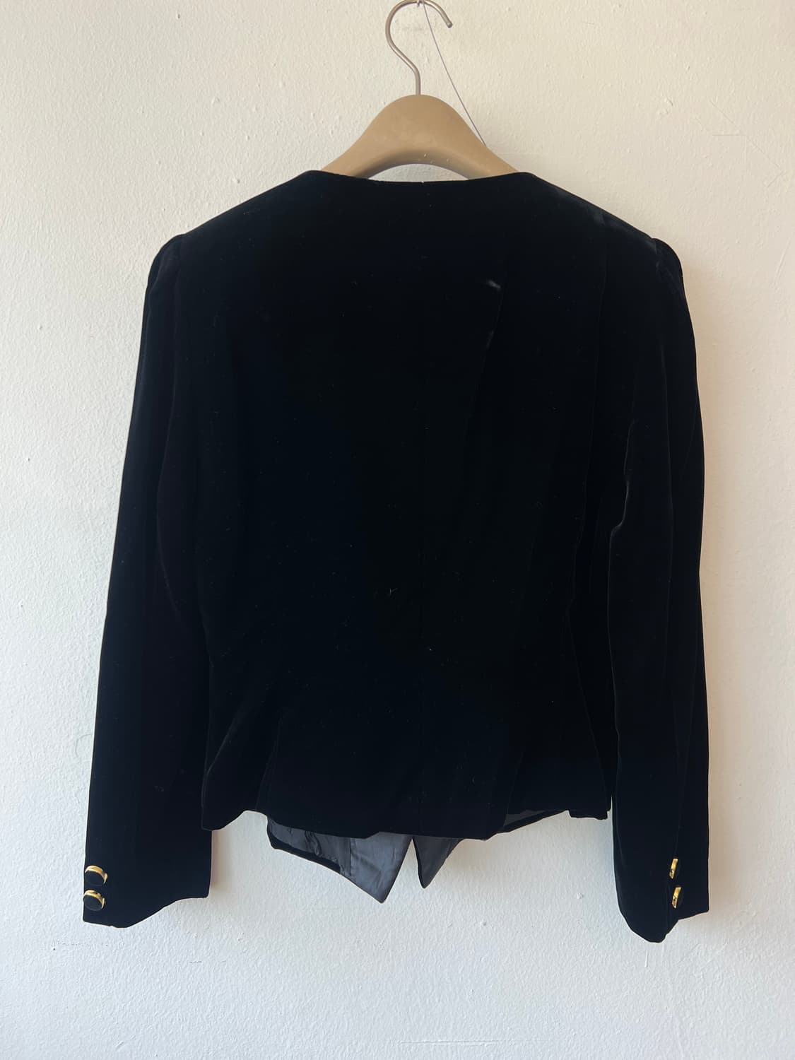 RIFANNE 일본수입 여성 블랙 벨벳 노카라자켓 상품이미지3