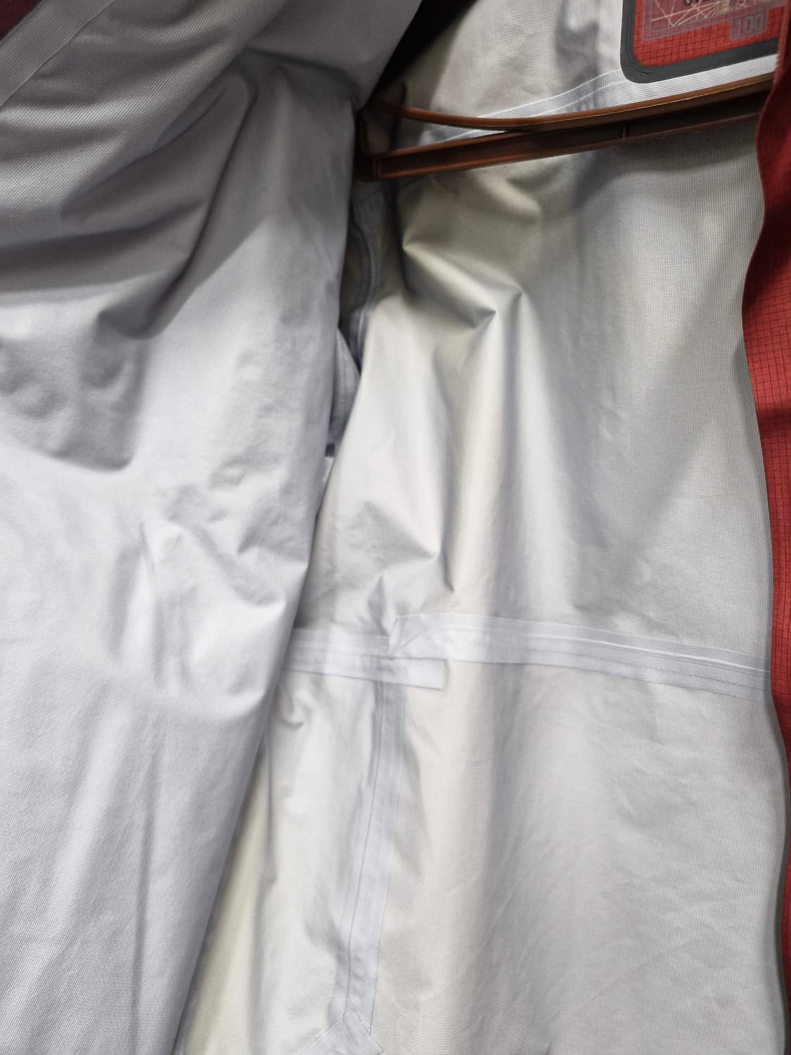 100L 블랙야크 저스트 고어텍스 후드 자켓. 상품이미지9