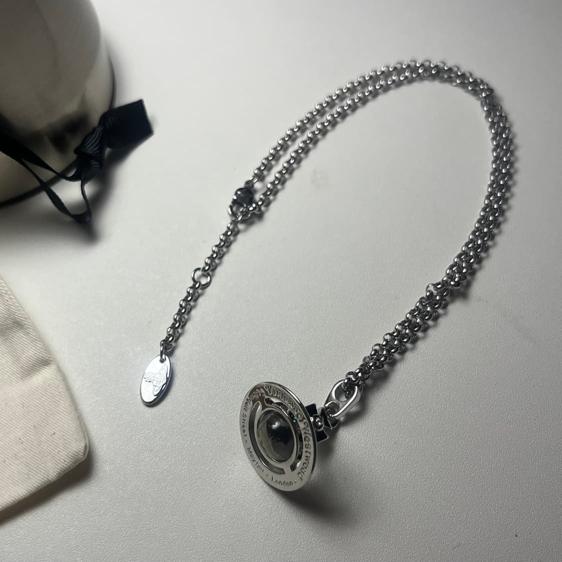 비비안웨스트우드 투명 orb 목걸이 상품이미지7