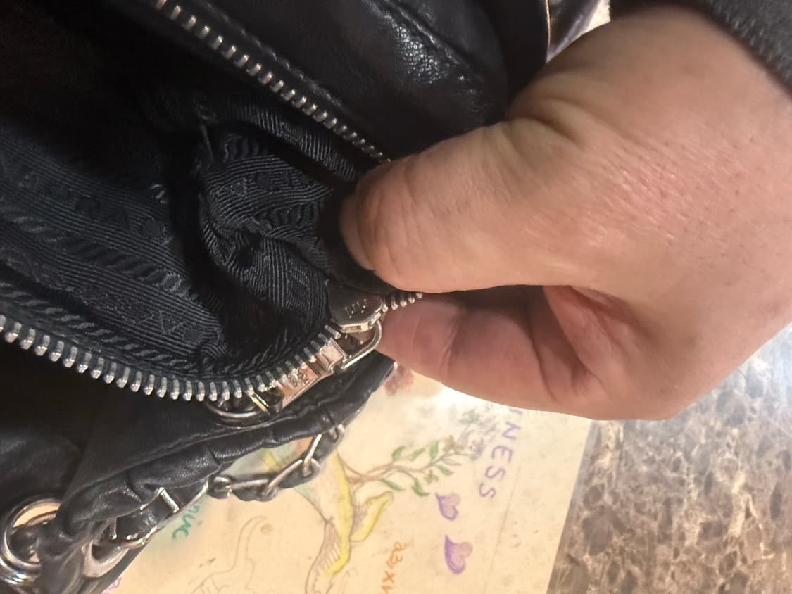 정품 프라다 고프레 나파 체인 숄더백 팝니다 상품이미지9