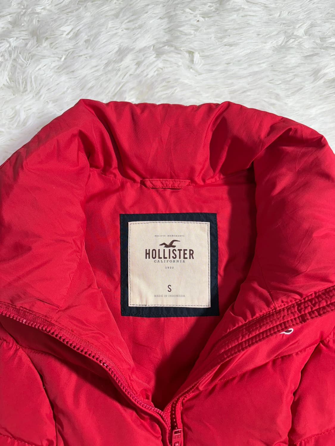 홀리스터 스몰로고 레드 다운 패딩조끼  상품이미지6