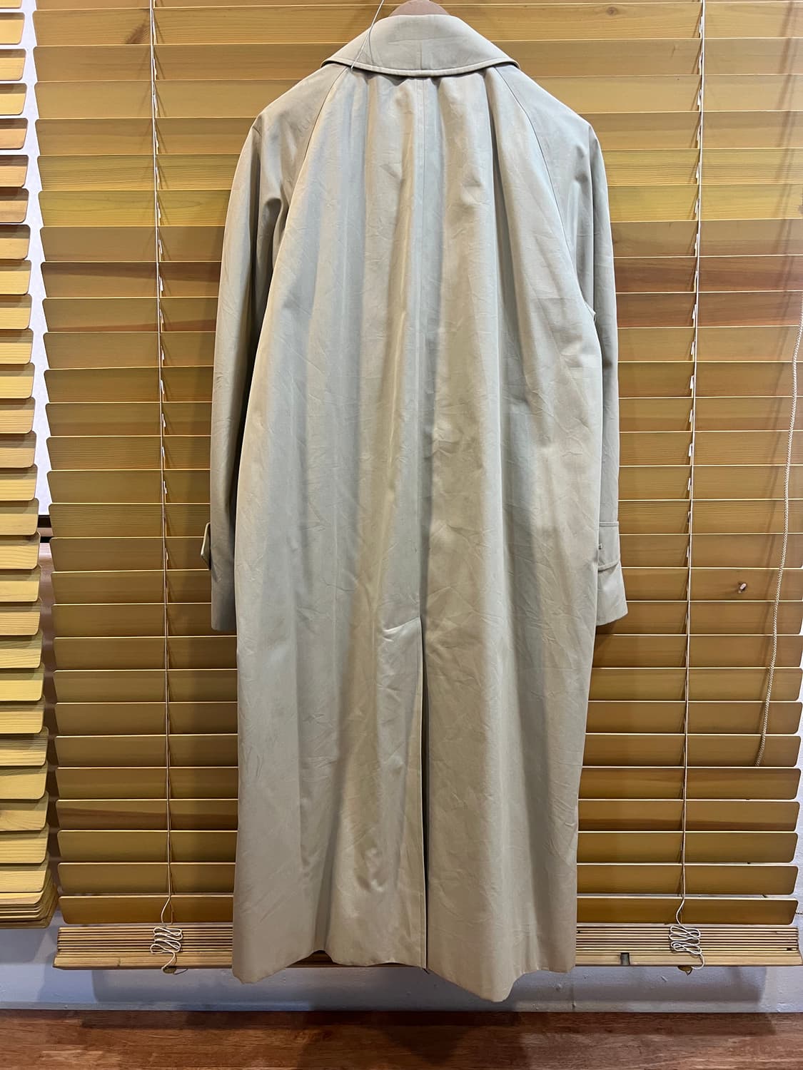 버버리 남성 베이지 개버딘맥코트 간절기트렌치코트 상품이미지3