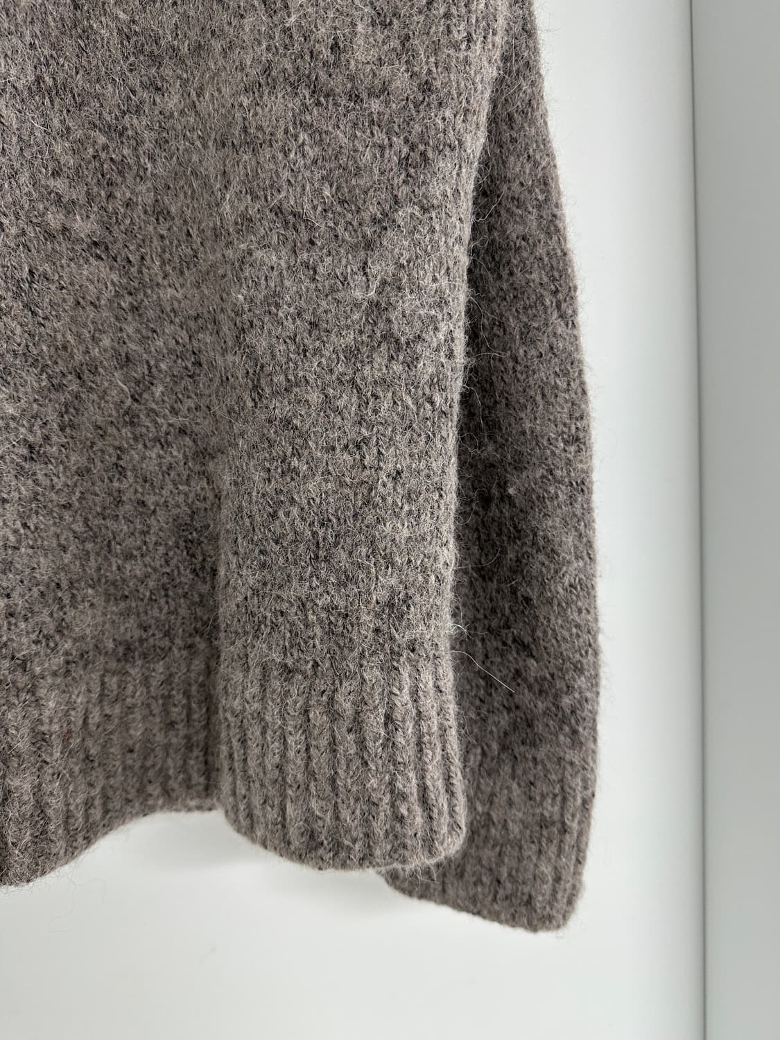 [앤아더스토리즈] 여성 알파카 니트 상품이미지5