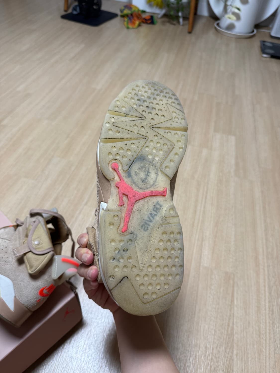 조던 6 x 트래비스 스캇 레트로 SP 브리티쉬 카키 280 상품이미지7