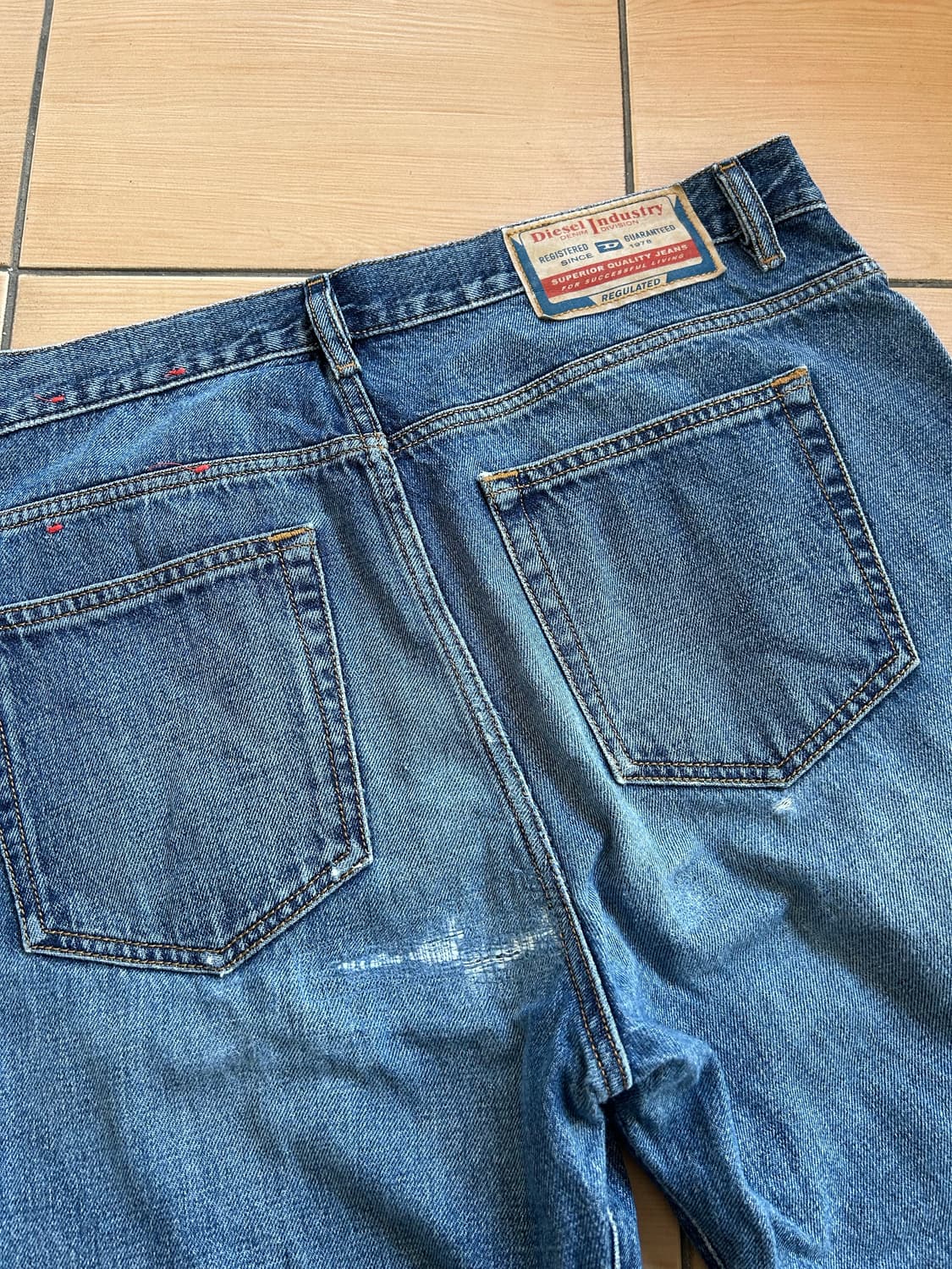 디젤 레귤러스트레이트진 34in 상품이미지5