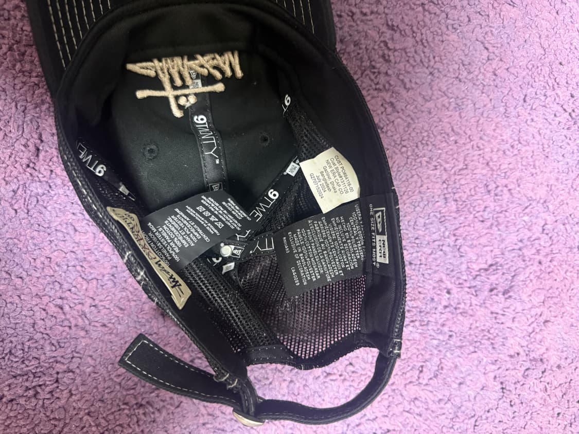 스투시 뉴에라 볼캡 블랙 상품이미지4