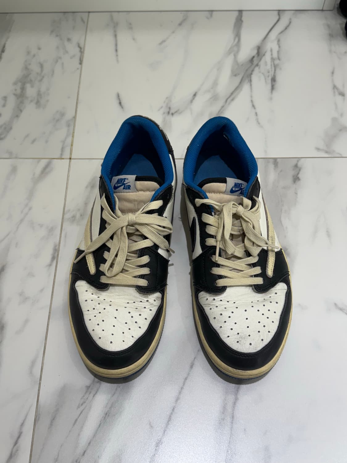 나이키 에어조던1 로우 트래비스 스캇 프래그먼트 OG 상품이미지1