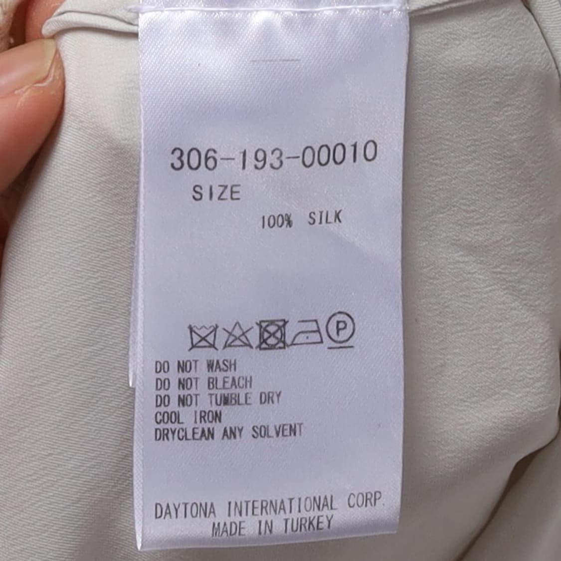 베이스레인지 Baserange Silk Sleeveless    상품이미지9