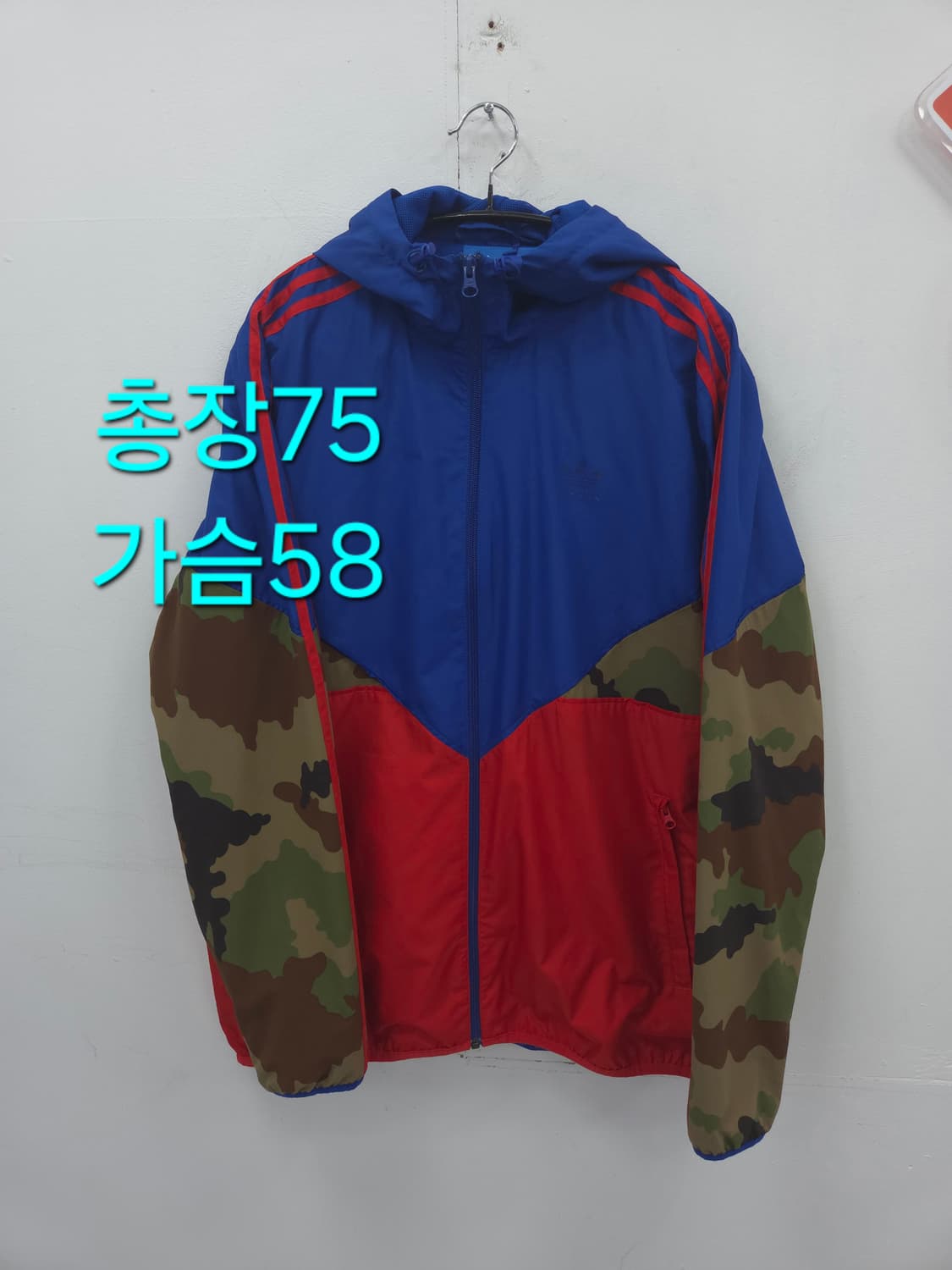 M 아디다스 오리지널 레드 블루 카모 바람막이 상품이미지1
