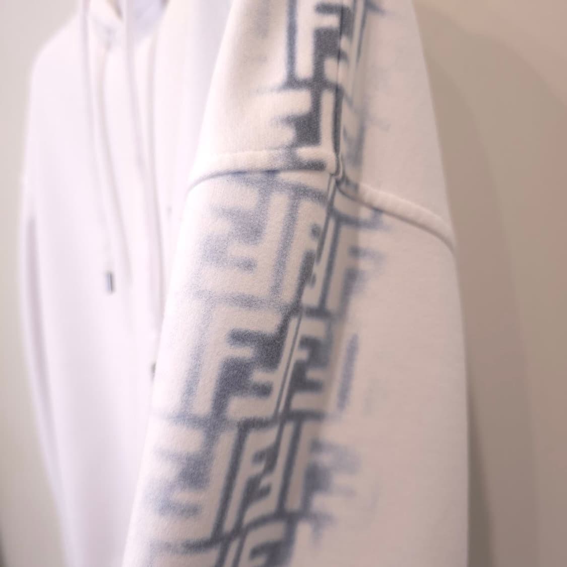 [중고/정품] 펜디 FF 코튼 후드티 M 상품이미지4