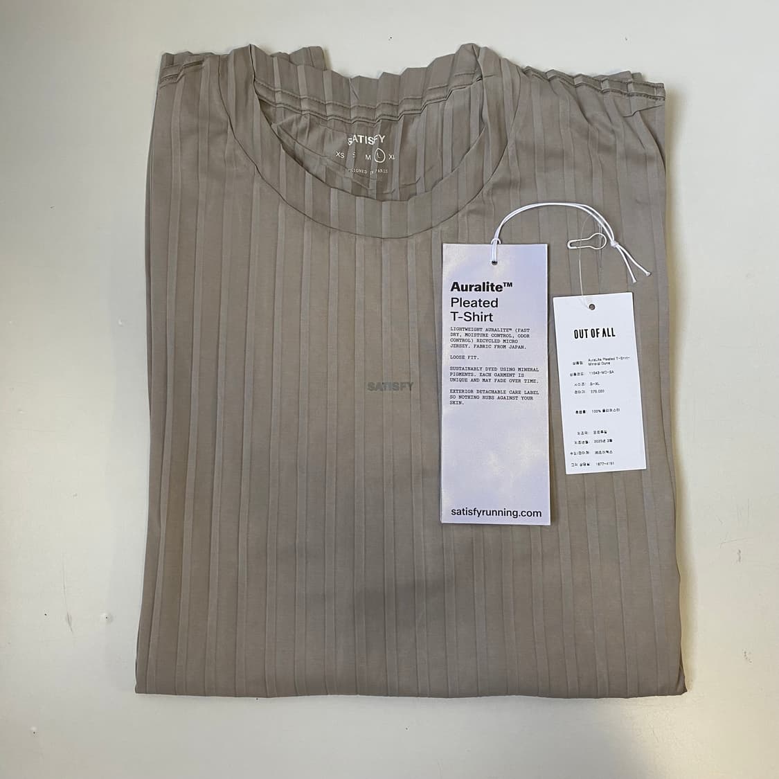 [L] 새티스파이 아우라라이트 플리츠 티셔츠 미네랄 듄 상품이미지6