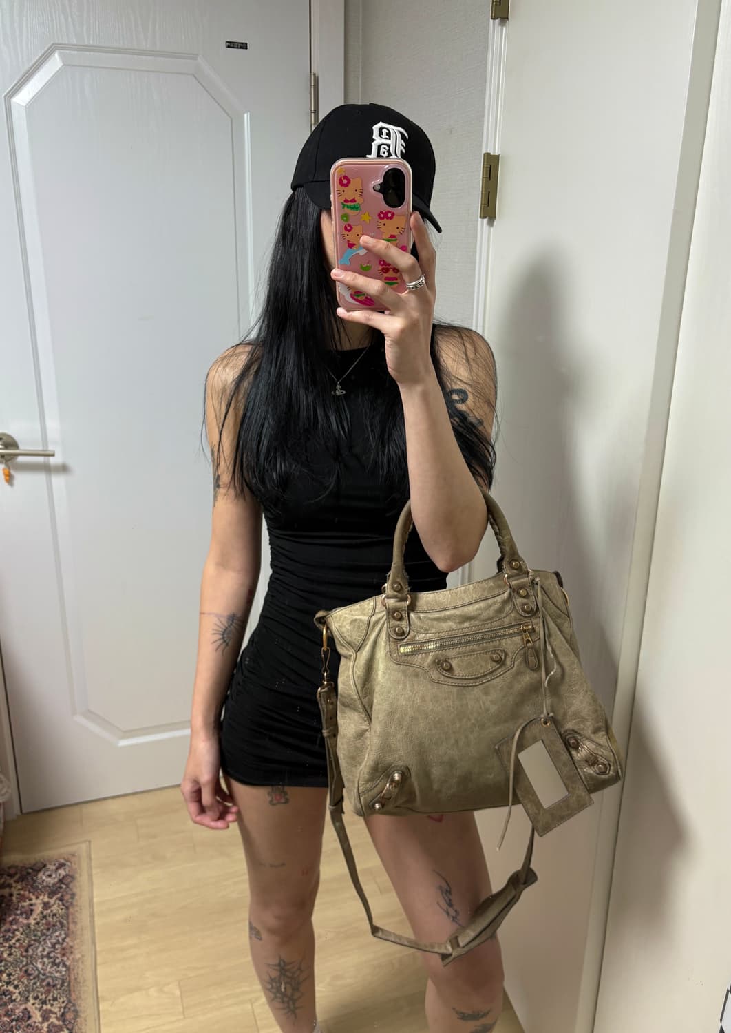 발렌시아가 모터백 브라운M 상품이미지1