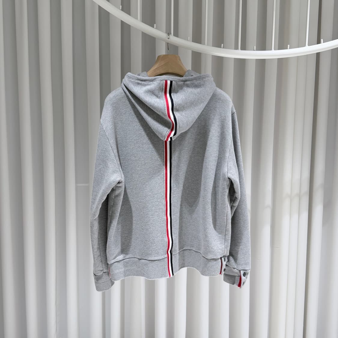 (A+/3) / 톰브라운 클래식 루프백 센터 백 스트라이프 집업 후드집업 상품이미지6