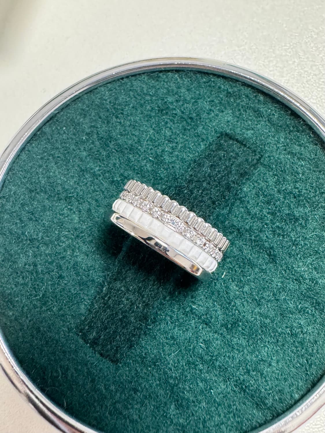 부쉐론 콰트로 더블화이트 다이아 반지 화이트골드 45t 상품이미지1