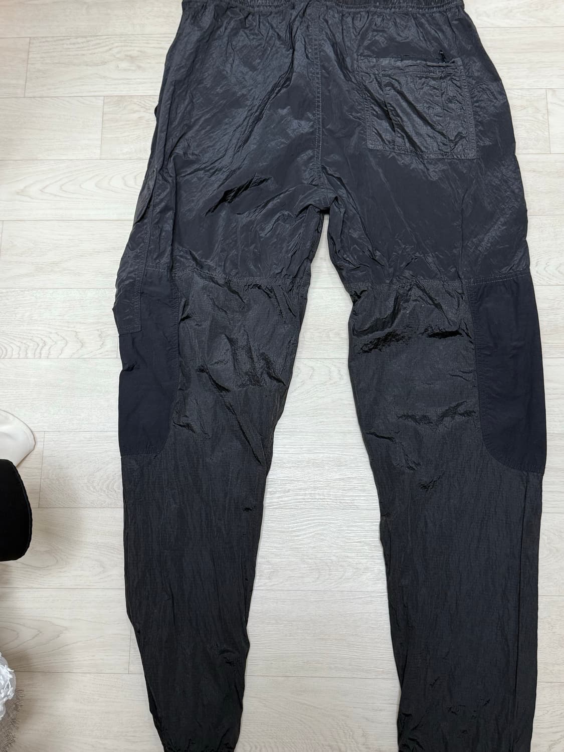 [34] 19ss 스톤아일랜드 나일론 메탈 카고 조거 블랙 상품이미지2