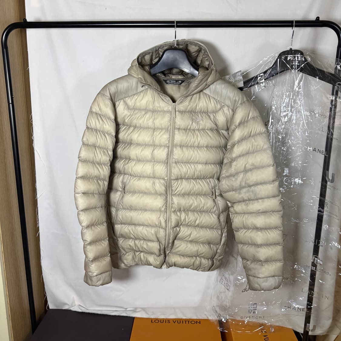 [M사이즈,품절모델] 아크테릭스 세륨 후디 룬 경량패딩 상품이미지1