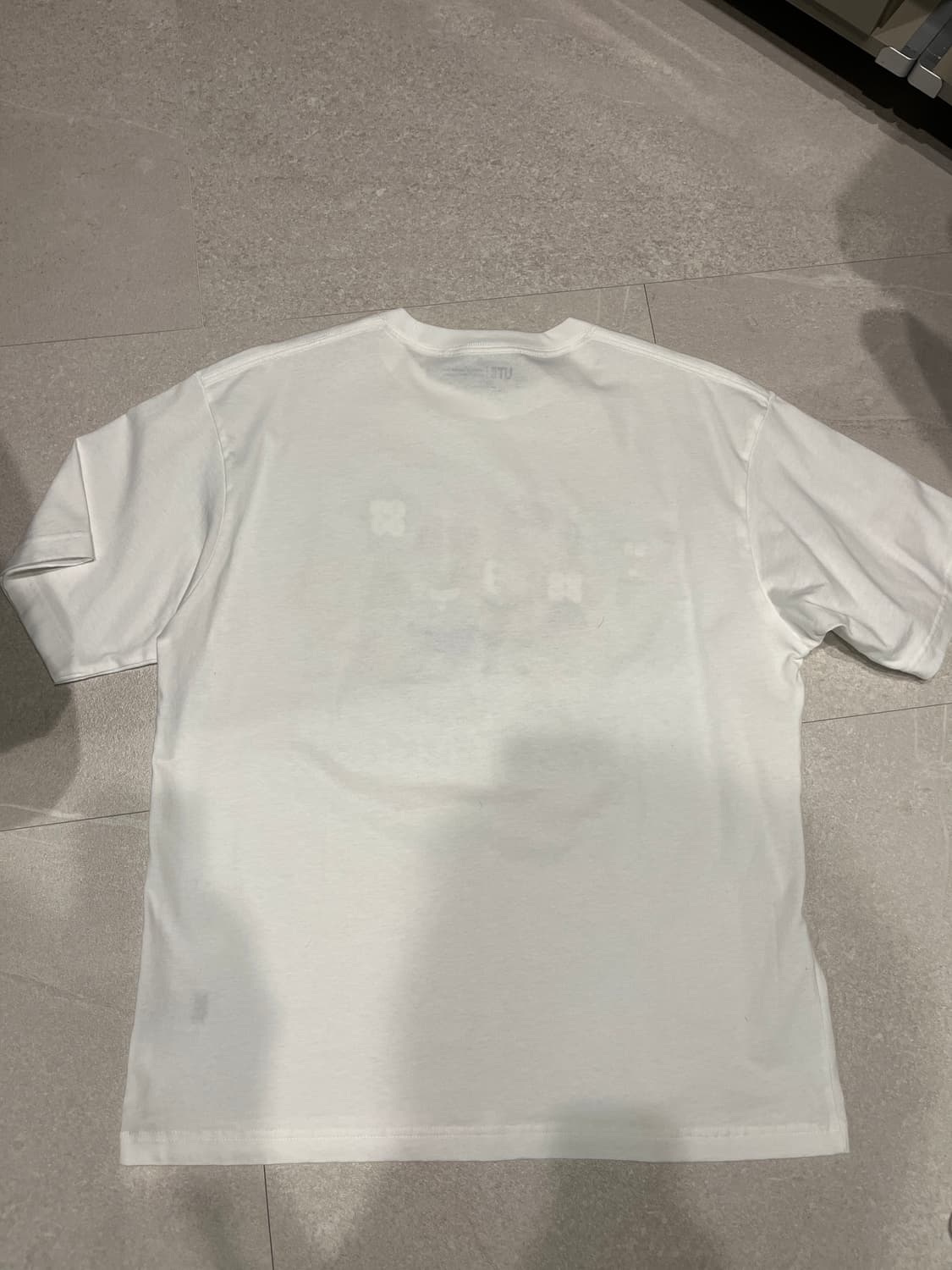 유니클로 스폰지밥 티셔츠 L 상품이미지3