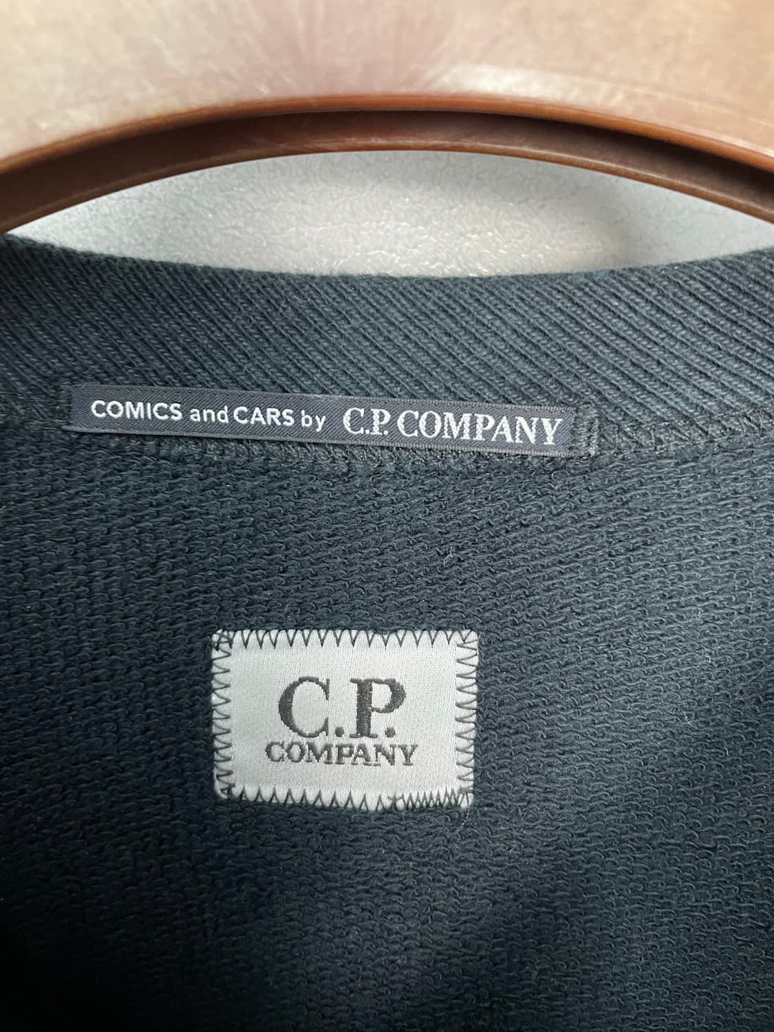 C.P. 컴퍼니 코믹 프린팅 블랙 맨투맨 H2050 상품이미지7