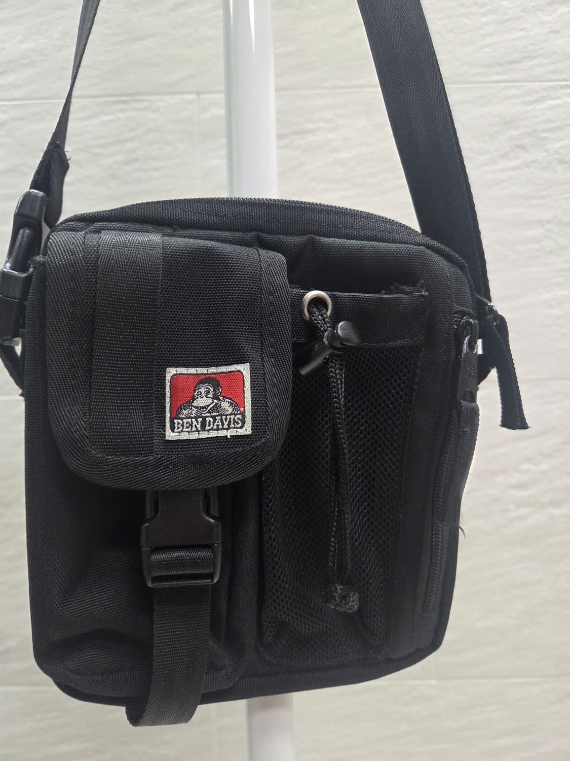 벤 데이비스 블랙 미니 크로스백 상품이미지3