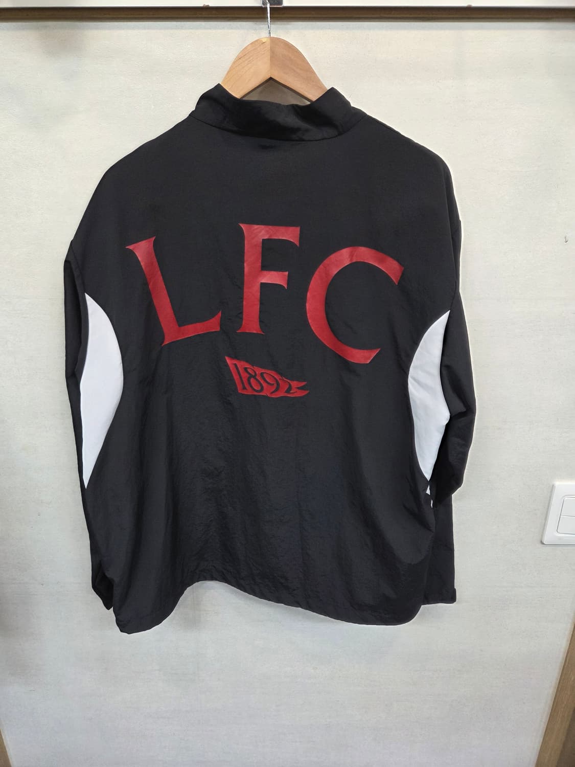 리버풀 fc 오피셜 빅로고 사선지퍼 웜업 경량자켓 xl 상품이미지2