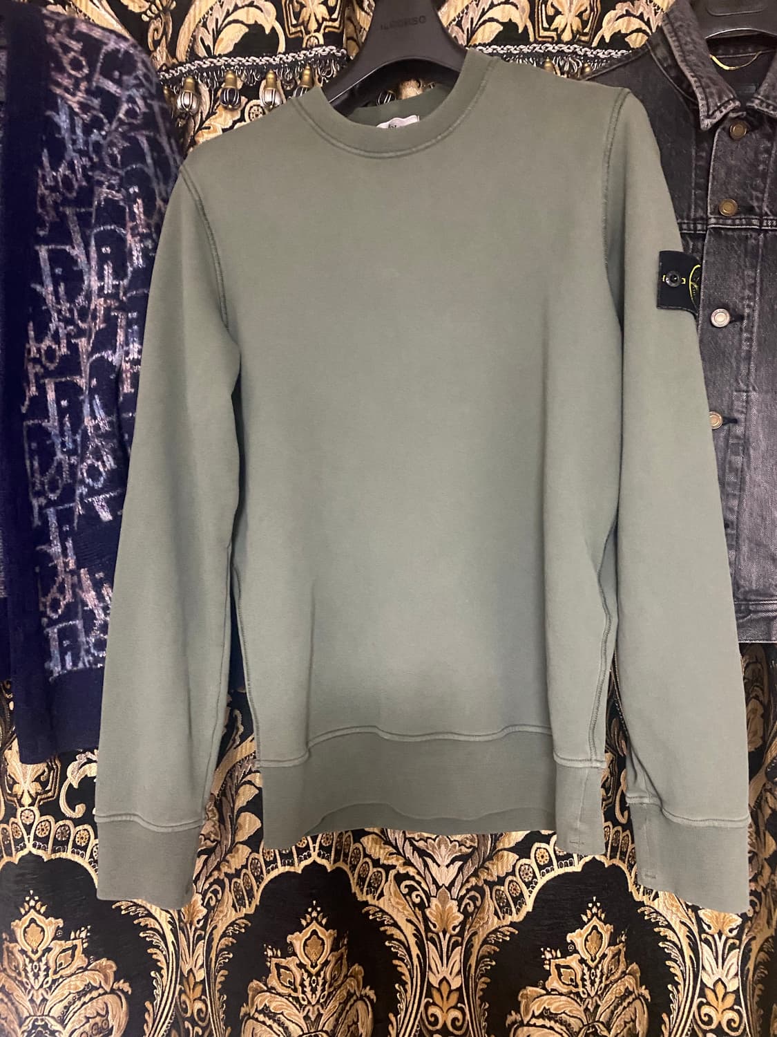 [정품] 스톤아일랜드 20SS 올리브 카키 맨투맨 S 상품이미지1