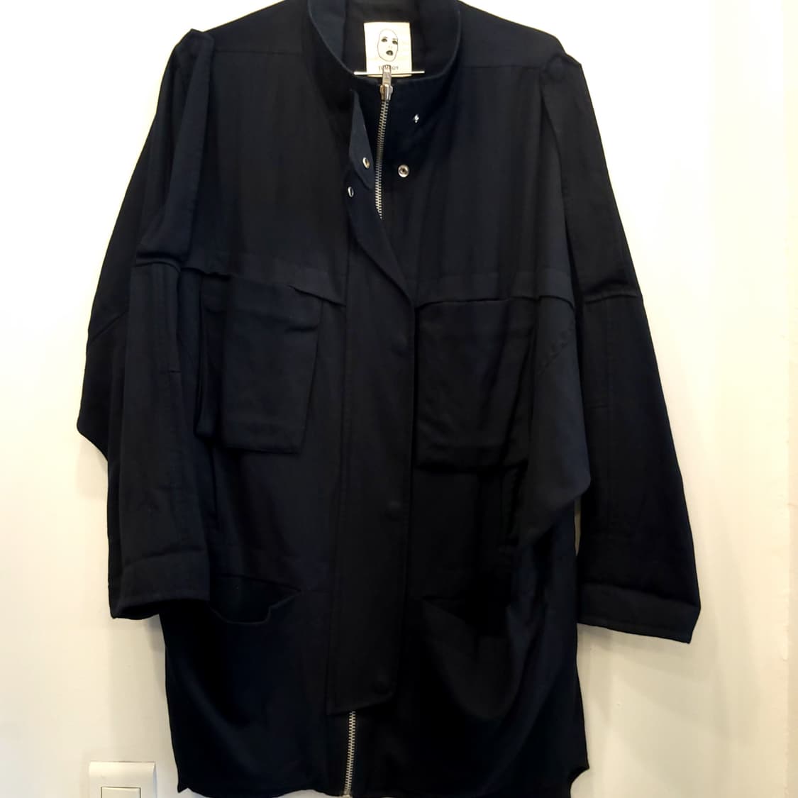 톰보이 블랙 오버핏 유틸리티 자켓 상품이미지2