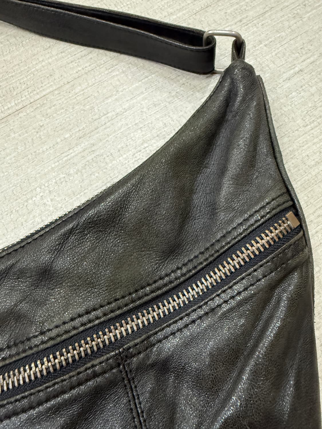 monkey time 레더 크로스백 상품이미지3