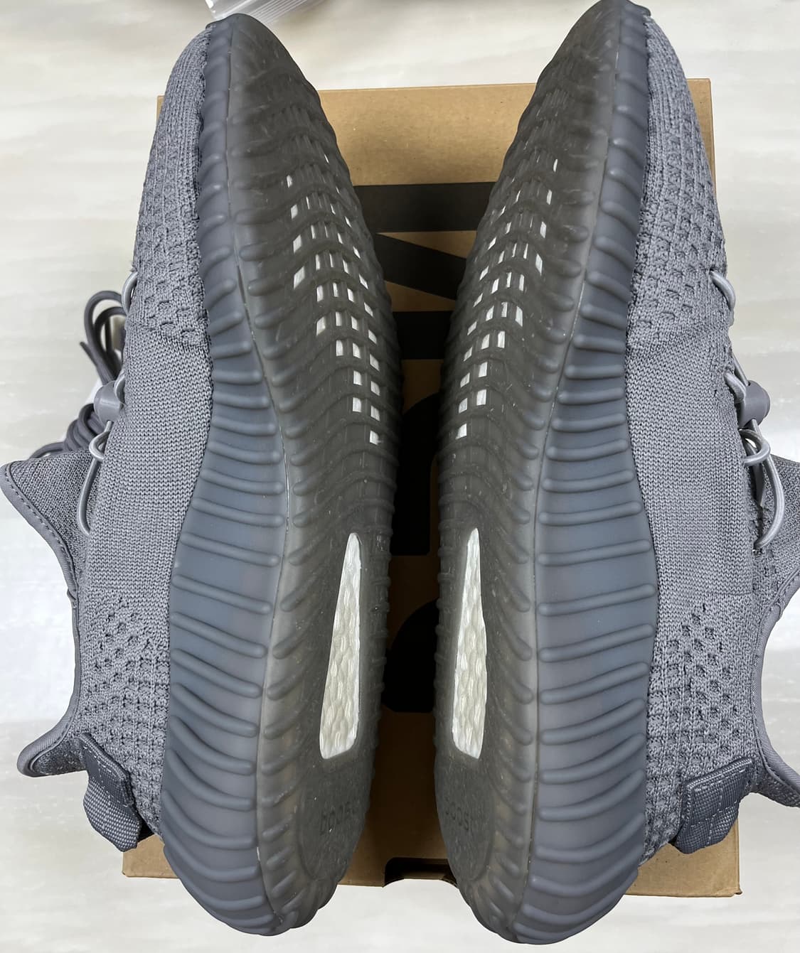 이지부스트 350v2 스틸 그레이 285 (실착 1회) 상품이미지4